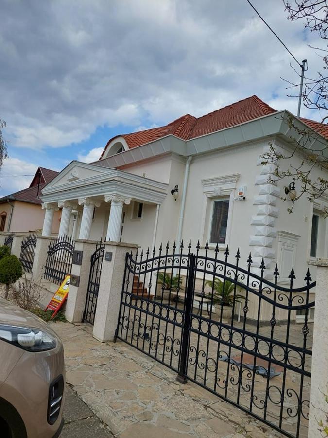 Gombos Apartman Apartment Hajduszoboszlo Luaran gambar