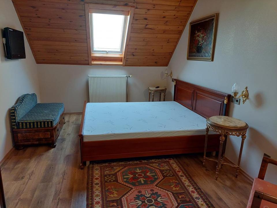 Gombos Apartman Apartment Hajduszoboszlo Luaran gambar