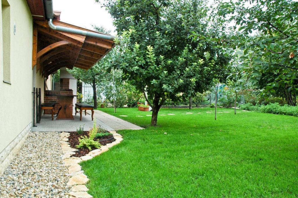 Gombos Apartman Apartment Hajduszoboszlo Luaran gambar
